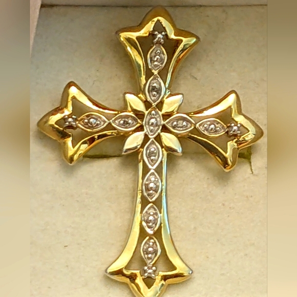 Gold Diamond Cross Pendant - Picture 1 of 9